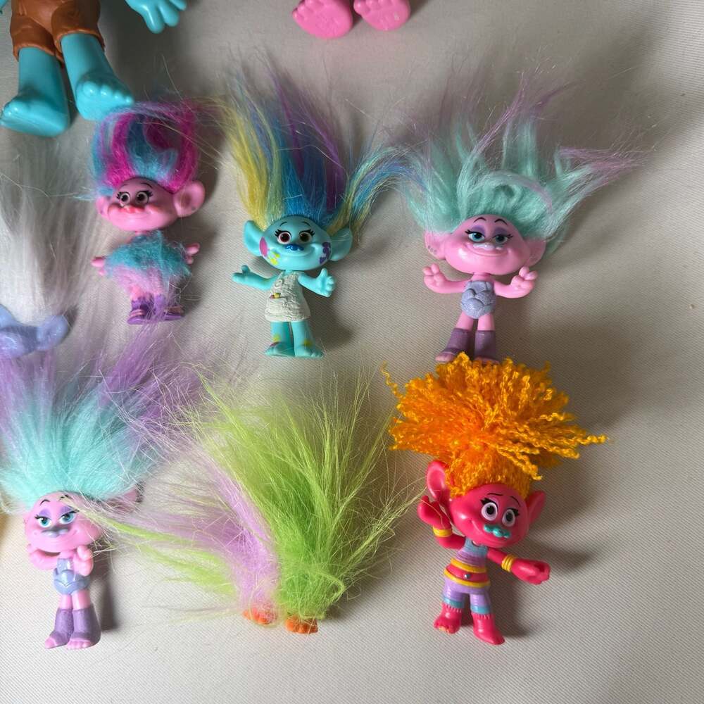 DreamWorks Trolls Assorted Figure Lot - 13 Piece Collection - Picture 3 of 5